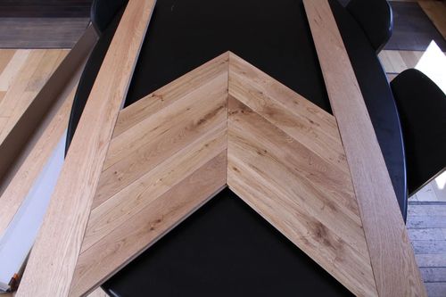 人字形拼花地板环绕-18x125 毫米